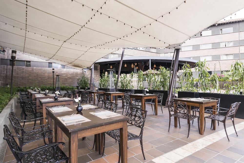 โรงแรมโมวิช ลาส โลมาส ริโอเนโกร ภายนอก รูปภาพ The restaurant's interior