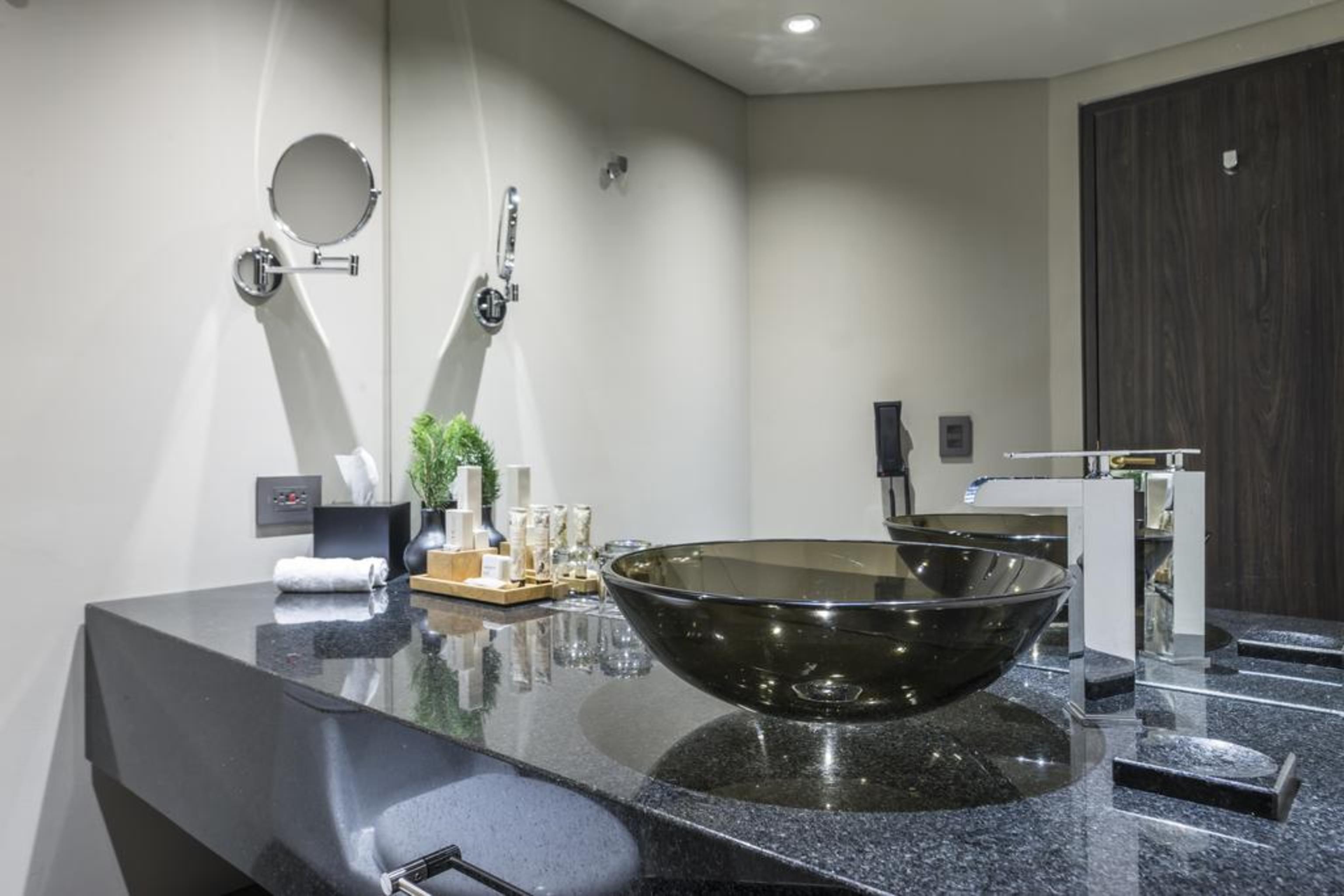 โรงแรมโมวิช ลาส โลมาส ริโอเนโกร ภายนอก รูปภาพ Bathroom