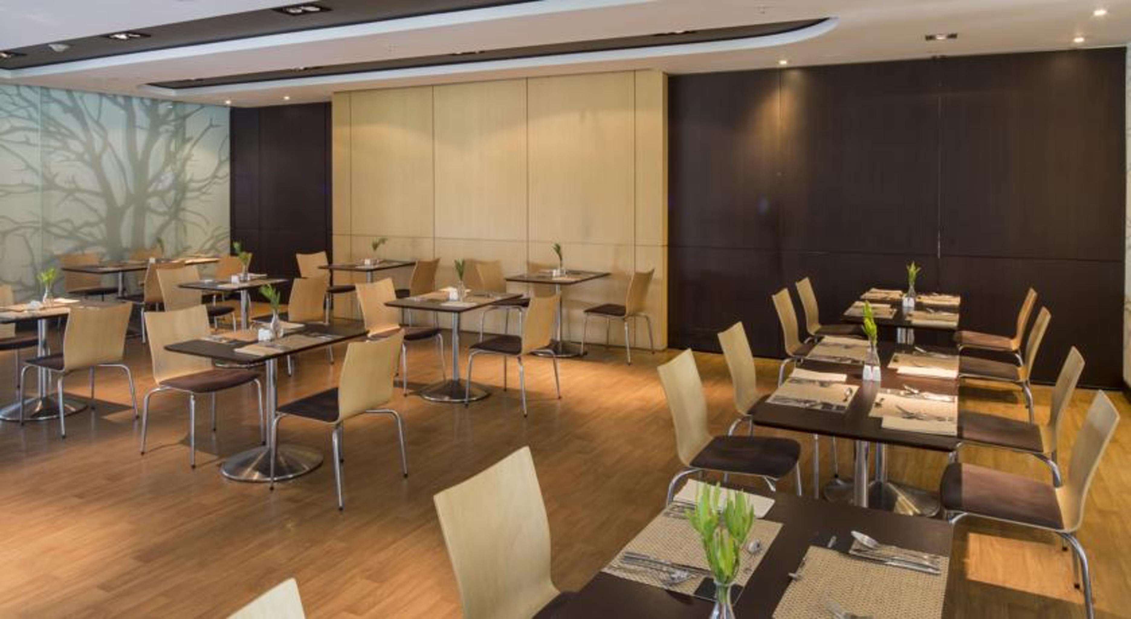 โรงแรมโมวิช ลาส โลมาส ริโอเนโกร ภายนอก รูปภาพ Restaurant