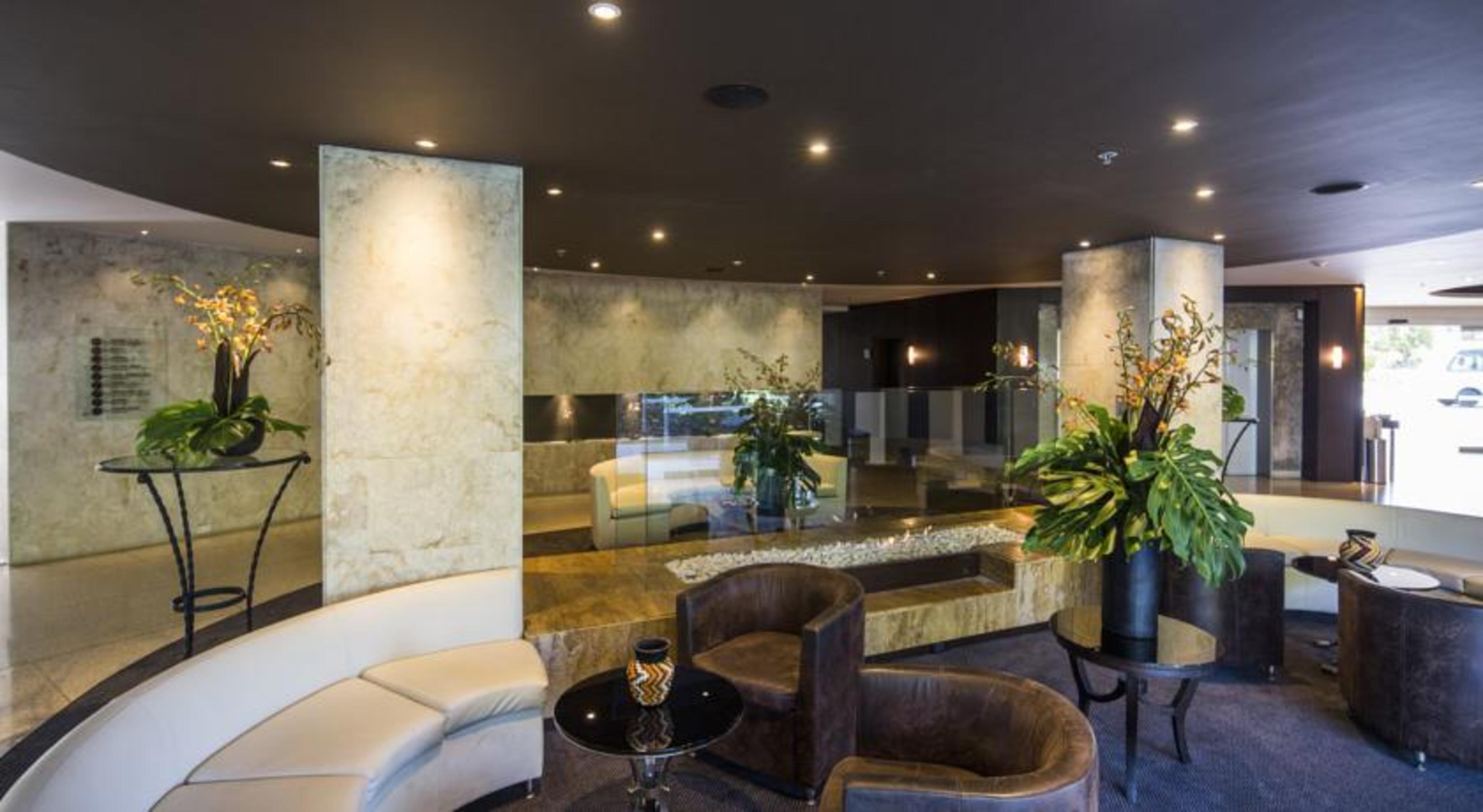 โรงแรมโมวิช ลาส โลมาส ริโอเนโกร ภายนอก รูปภาพ The lobby of the hotel