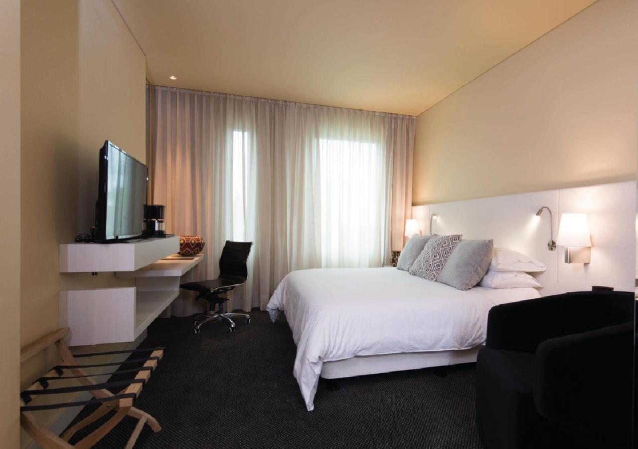 โรงแรมโมวิช ลาส โลมาส ริโอเนโกร ภายนอก รูปภาพ A room at the hotel