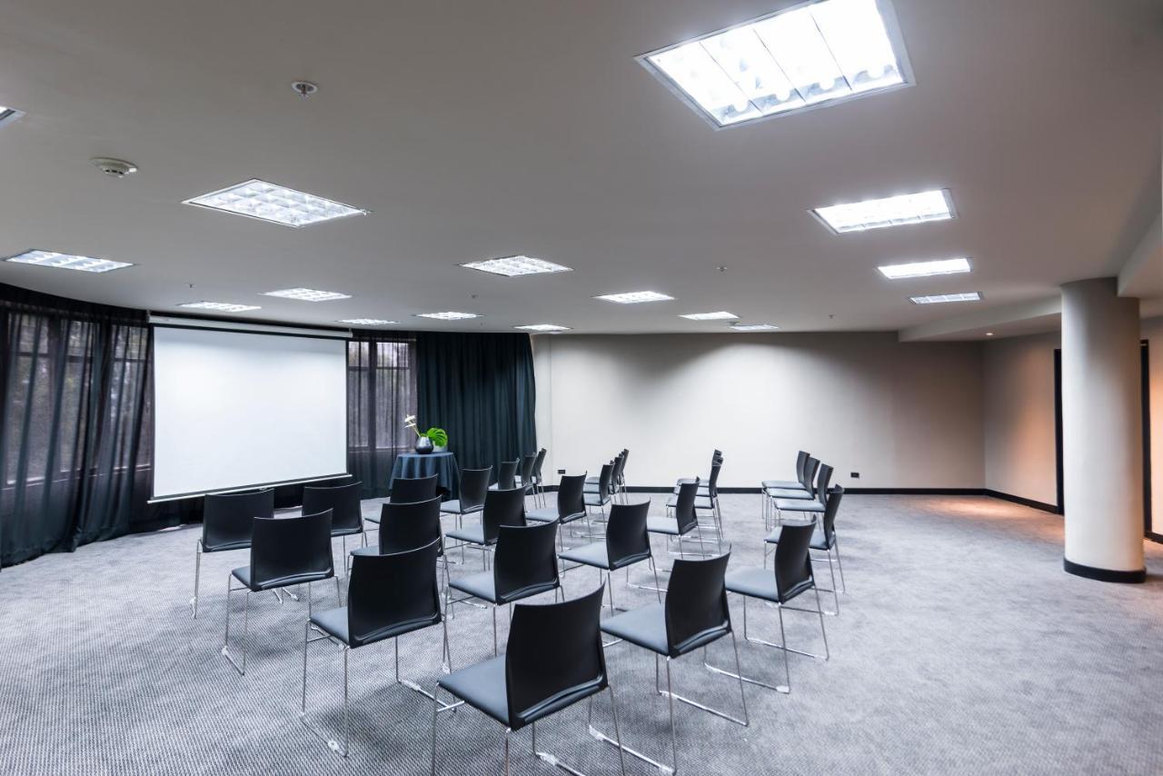 โรงแรมโมวิช ลาส โลมาส ริโอเนโกร ภายนอก รูปภาพ Meeting room