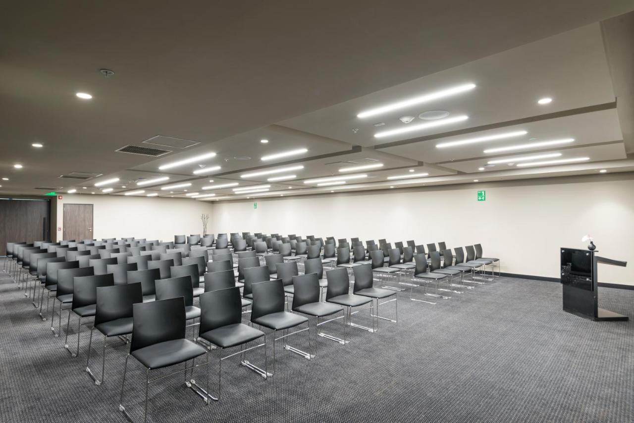 โรงแรมโมวิช ลาส โลมาส ริโอเนโกร ภายนอก รูปภาพ The Auditorium