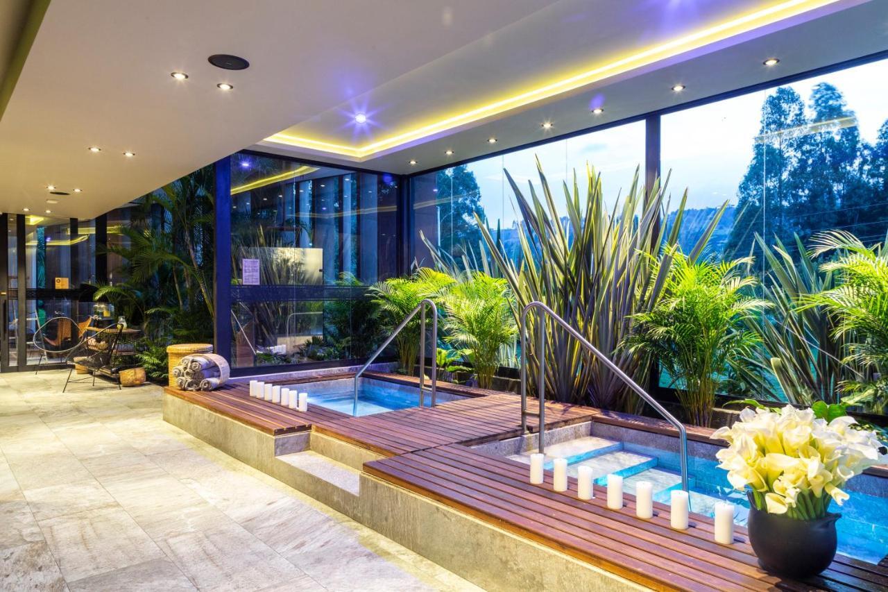 โรงแรมโมวิช ลาส โลมาส ริโอเนโกร ภายนอก รูปภาพ Spa at The Landmark